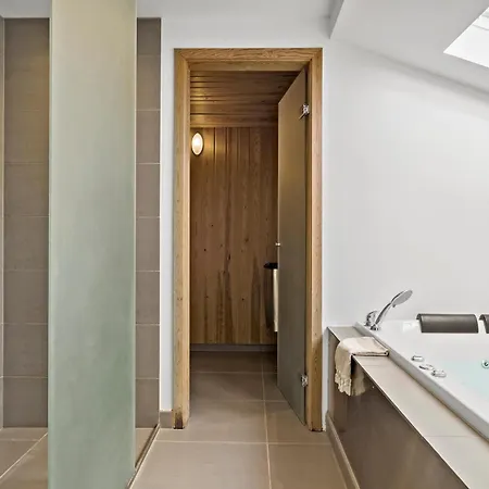 Stunning In With Sauna