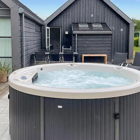 Feriehus Stunning In With Sauna